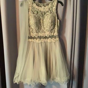 Young women’s dress